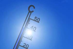 Diario HOY | Golpe de calor: recomiendan beber mucha agua y evitar abusar con el alcohol