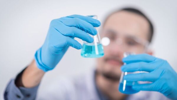 Hay química: empresas farmacéuticas cierran un 2023 con marcada preferencia por medicamentos nacionales