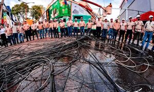 ANDE retiró 9 cuadras de marañas de cables en el microcentro de Ciudad del Este