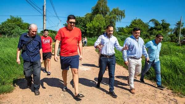 Felipe Salomón verificó estado de puentes - San Lorenzo Hoy