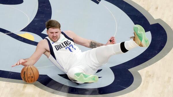 Doncic no puede con los Nuggets, los Wolves no dejan de soñar