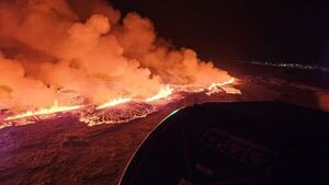 Islandia: volcán de Grindavík entra en erupción tras evacuación completa de la ciudad | 1000 Noticias