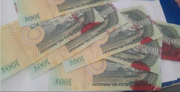 Diario HOY | Cajeros del BNF: billetes ingresan limpios, pero se manchan adentro, explican