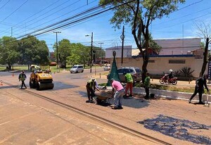 Comuna hernandariense inicia obras de bacheo de principales arterias de la ciudad | DIARIO PRIMERA PLANA