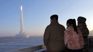 Corea del Norte aumenta tensiones con nuevo misil balístico de largo alcance
