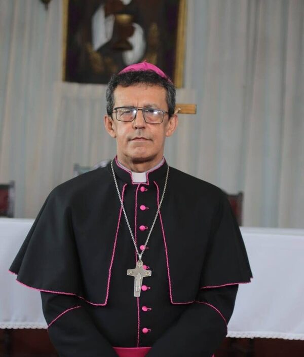 Papa Francisco designó a Mons. Pedro Collar como Obispo de Ciudad del Este - Portal Digital Cáritas Universidad Católica