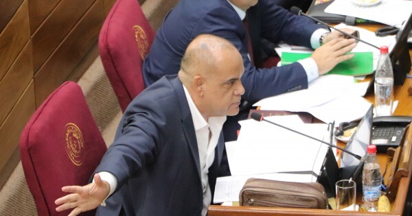 Bachi cruza a los críticos de la Operación Veneratio y amenaza con desfinanciar el mecanismo de prevención de la tortura