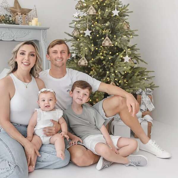 ¡Mirá el posado navideño de Walter Clar y su familia! - Gente - ABC Color