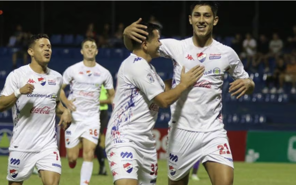 Versus / Rival ecuatoriano para Nacional en el arranque de la Copa Libertadores 2024