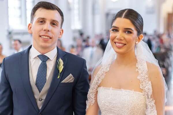 Constanza Allen y Mariano Conti - Sociales - ABC Color