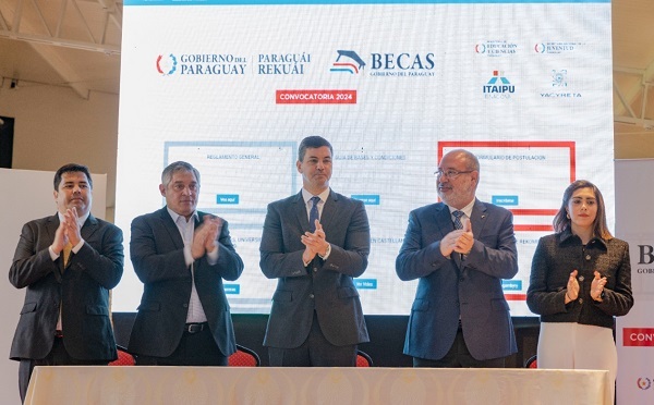 Programa de Becas del Gobierno: ¡5.000 oportunidades para estudiantes de escasos recursos!