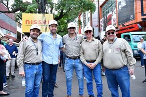 La ANDE retiró marañas de cables en el microcentro de Ciudad del Este - El Trueno