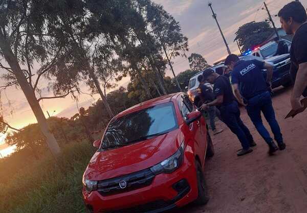 Vehículo que tuvo participación en asalto a distribuidora fue hallado abandonado - Oasis FM 94.3