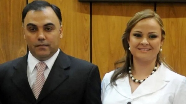 Fiscalía solicita penas para ex fiscal general y su esposa por enriquecimiento ilícito y lavado de dinero