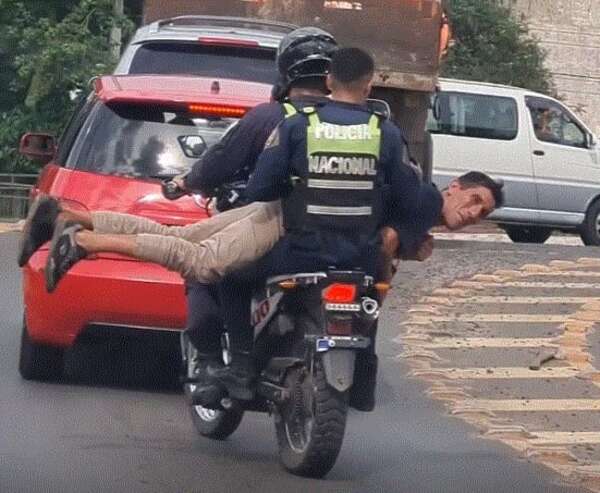 Video: así trasladaron a un aprehendido en zona Tres Bocas - Policiales - ABC Color