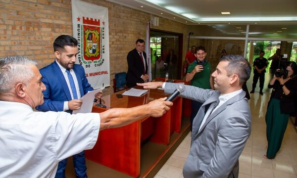 Concejal que estafó con viaje familiar a España es elegido presidente de la Junta en CDE