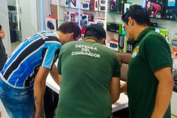 Devuelven dinero tras presunta coacción a turista - ABC en el Este - ABC Color