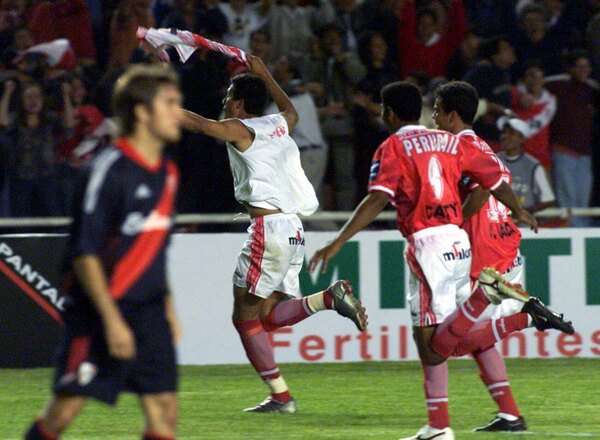 Versus / Carlos Lugo recuerda el histórico título del Cienciano