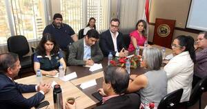 La Nación / Delegación técnica chilena llegó al país para verificar proceso de producción de banana