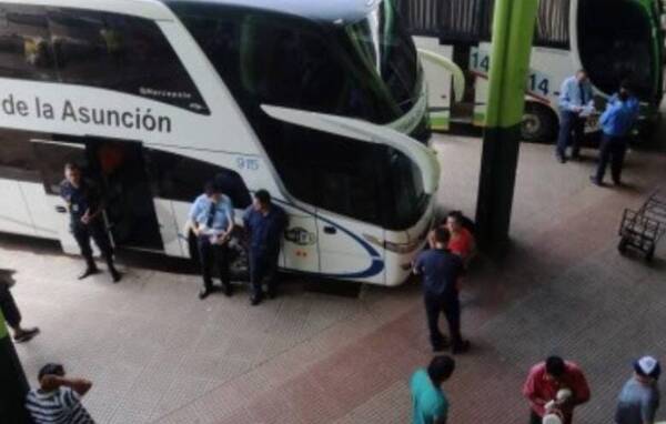 Baja el pasaje de mediana y larga distancia