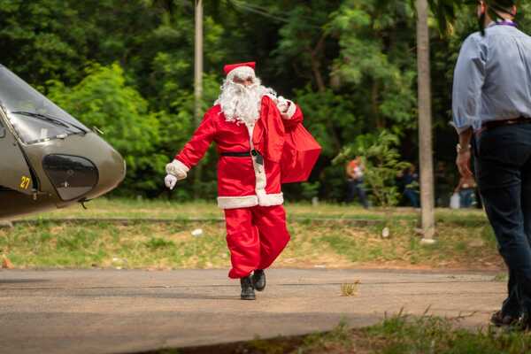 ¡La magia de la Navidad! Pequeños pacientes de Clínicas recibieron la visita de Papá Noel - Unicanal