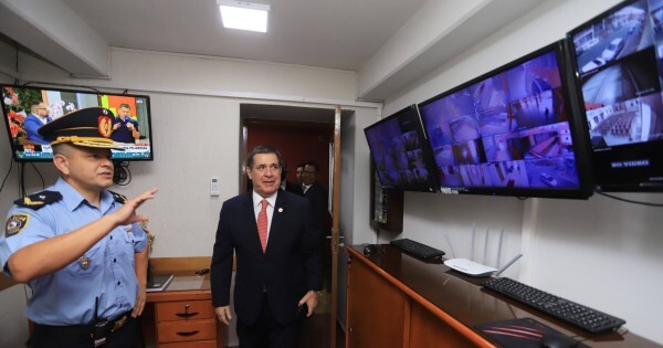 Cartes apuntala la partidización del Estado y ahora inaugura un destacamento policial en la ANR