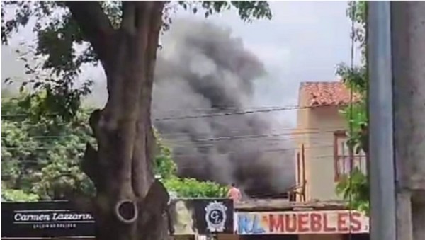 Ñemondyi por incendio en la parada de la linea 42
