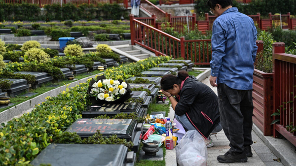 Diario HOY | Chinos usan la inteligencia artificial para resucitar a sus muertos