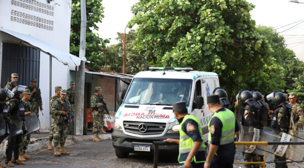 Culmina autopsia de los 11 internos fallecidos en el operativo Veneratio - Noticiero Paraguay