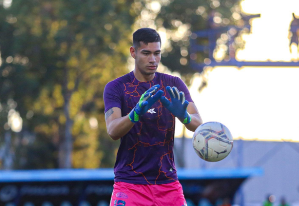 Versus / Aldo Pérez espera por el nuevo técnico de Guaraní