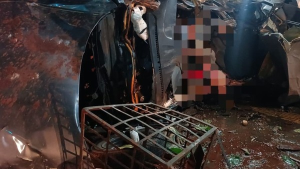 Tres jóvenes pierden la vida en trágico vuelco de auto en Luque - ADN Digital