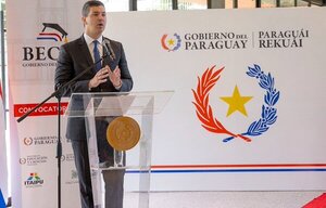Lanzan convocatoria para adjudicar 5.000 becas universitarias y técnicas