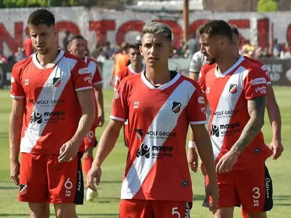Guaraní presentó al cuarto refuerzo para el 2024: Agustín Manzur - Guaraní - ABC Color