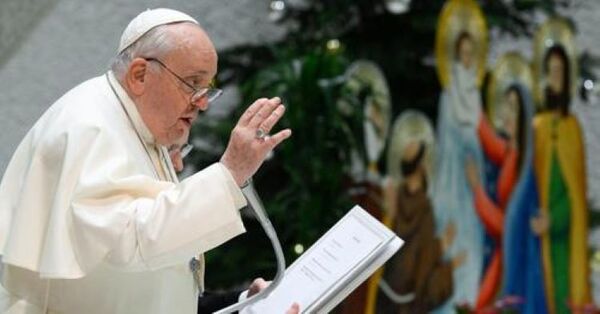 Francisco: Ante el pesebre volvemos a lo esencial, las personas antes que las cosas - Portal Digital Cáritas Universidad Católica