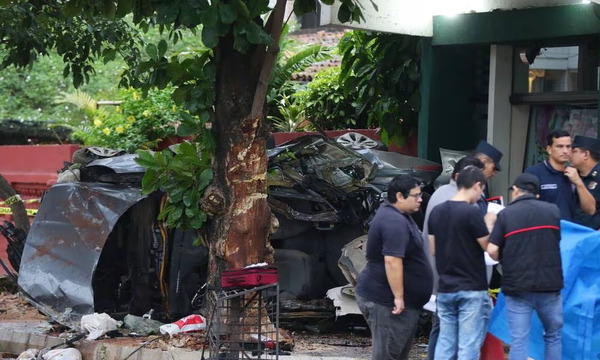 Tres jóvenes mueren en accidente en pleno centro de Luque