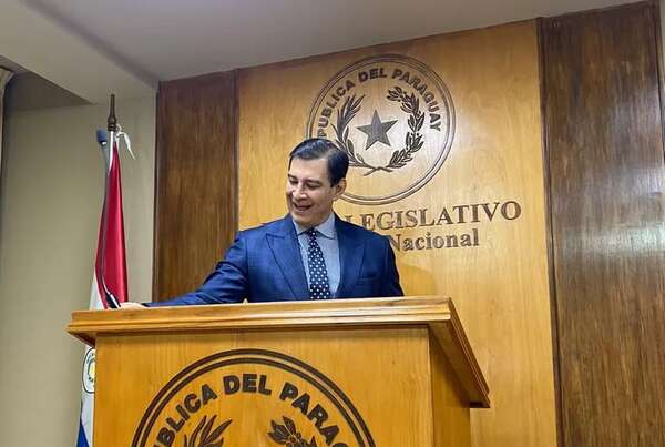 “Beto” Ovelar defiende a su hijo en el Congreso, se jacta de su fortuna y trata de “mediocres” a docentes públicos - Política - ABC Color