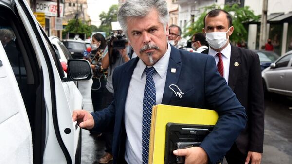 Justicia decide que Giuzzio enfrente juicio oral por vínculos con el narcotráfico - ADN Digital