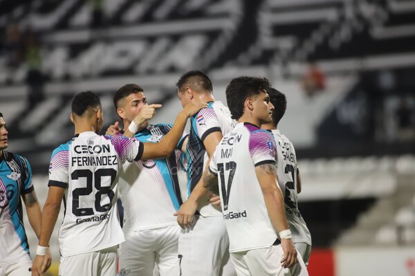 Versus / Libertad va por un jugador de Boca Juniors
