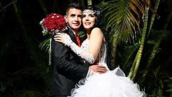Derlis y Karimi celebran 9 años de casados: ¿sabés cómo se conocieron?