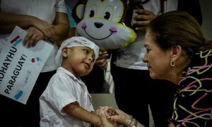 Niño salvadoreño se somete con éxito a trasplante de médula en el Acosta Ñu – Prensa 5