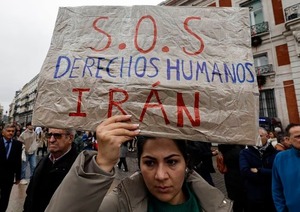 Irán ejecuta a una víctima de matrimonio infantil condenada por matar a su marido