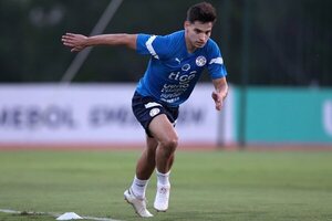 El club São Paulo de Brasil dio la bienvenida al mediocampista paraguayo Damián Bobadilla - trece