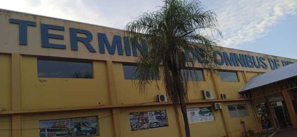 Reportan importante flujo de pasajeros en la Terminal de Ómnibus antes de las fiestas - Radio Imperio 106.7 FM