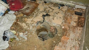 Encuentran túnel, armas, drogas y millonaria suma en Tacumbú - Noticias Paraguay