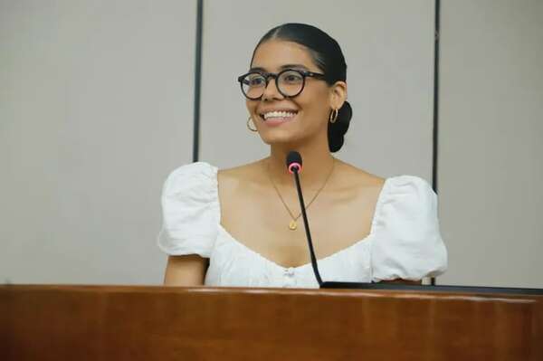 Majo Cabrera fue homenajeada en la Cámara de Senadores - Gente - ABC Color