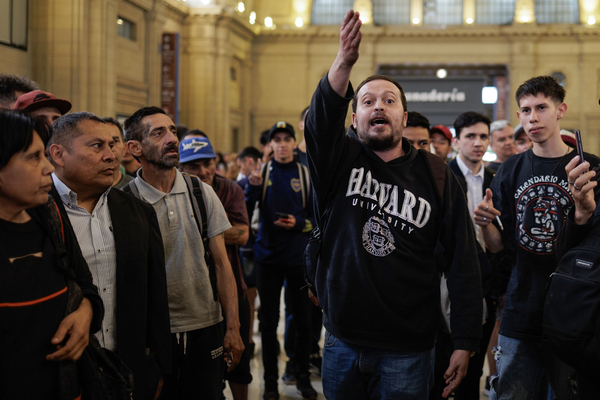 La protesta en Argentina contra plan económico de Milei arranca con incidentes aislados - MarketData