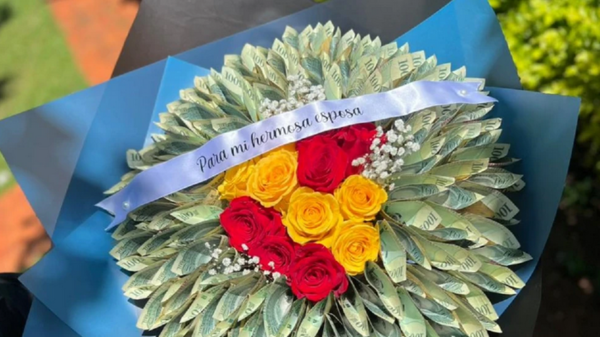 ¿Sabes que si te dan de regalo un ramo de rosas envueltas en dinero debes pagar impuesto ra’e?