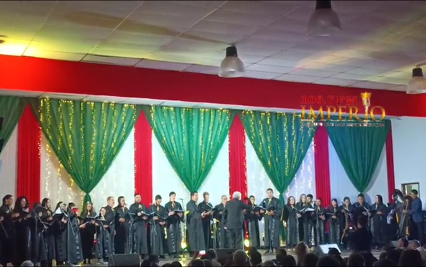 Colorido concierto navideño organizado por la Gobernación de Amambay - Radio Imperio 106.7 FM