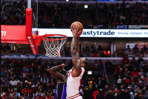 Versus / Los Lakers naufragan en Chicago