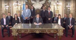 La Nación / Milei ajustó 300 normas para la desregulación de la economía